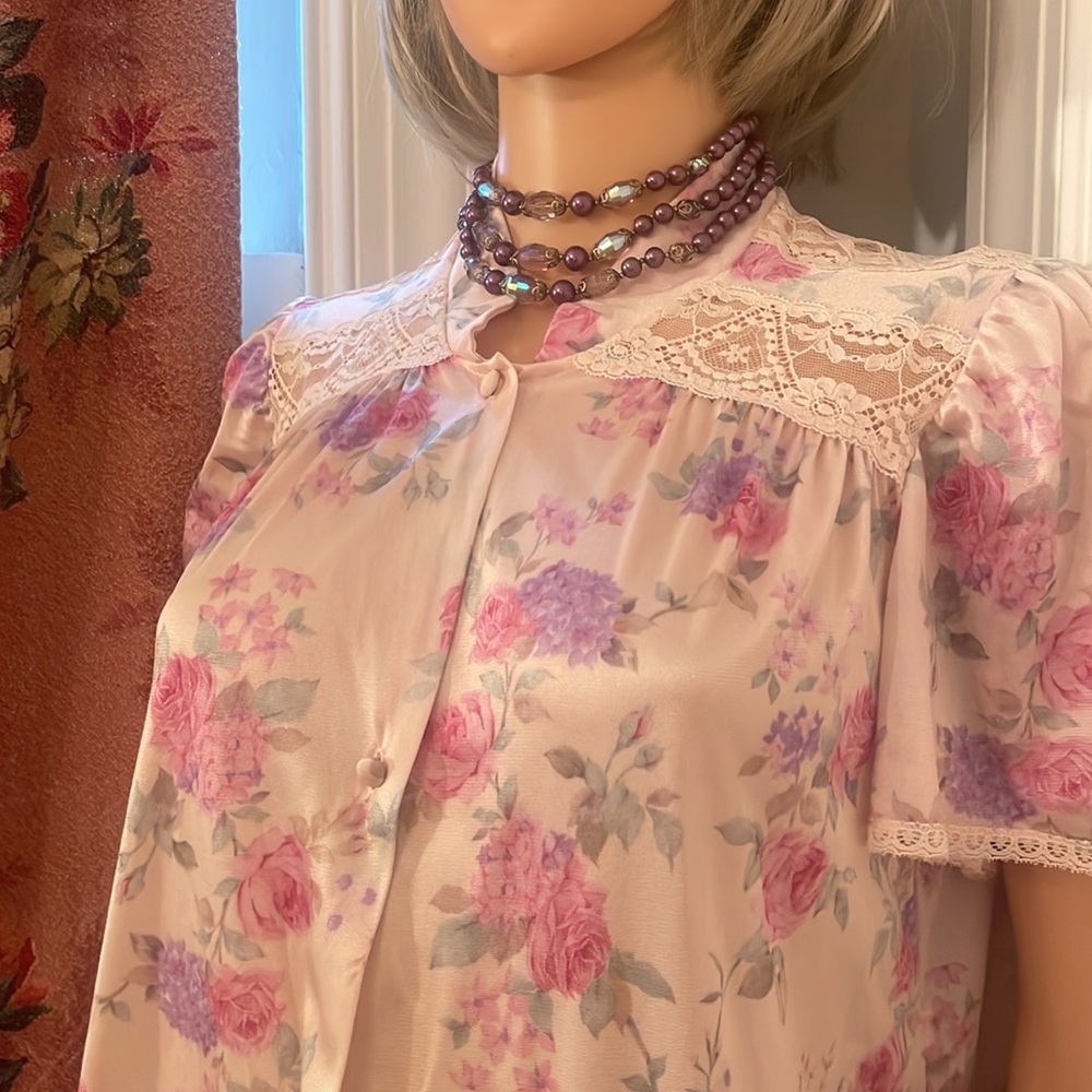 Vintage VANITY FAIR floral print nightgown . Size SMALL - Picture 3 of 14